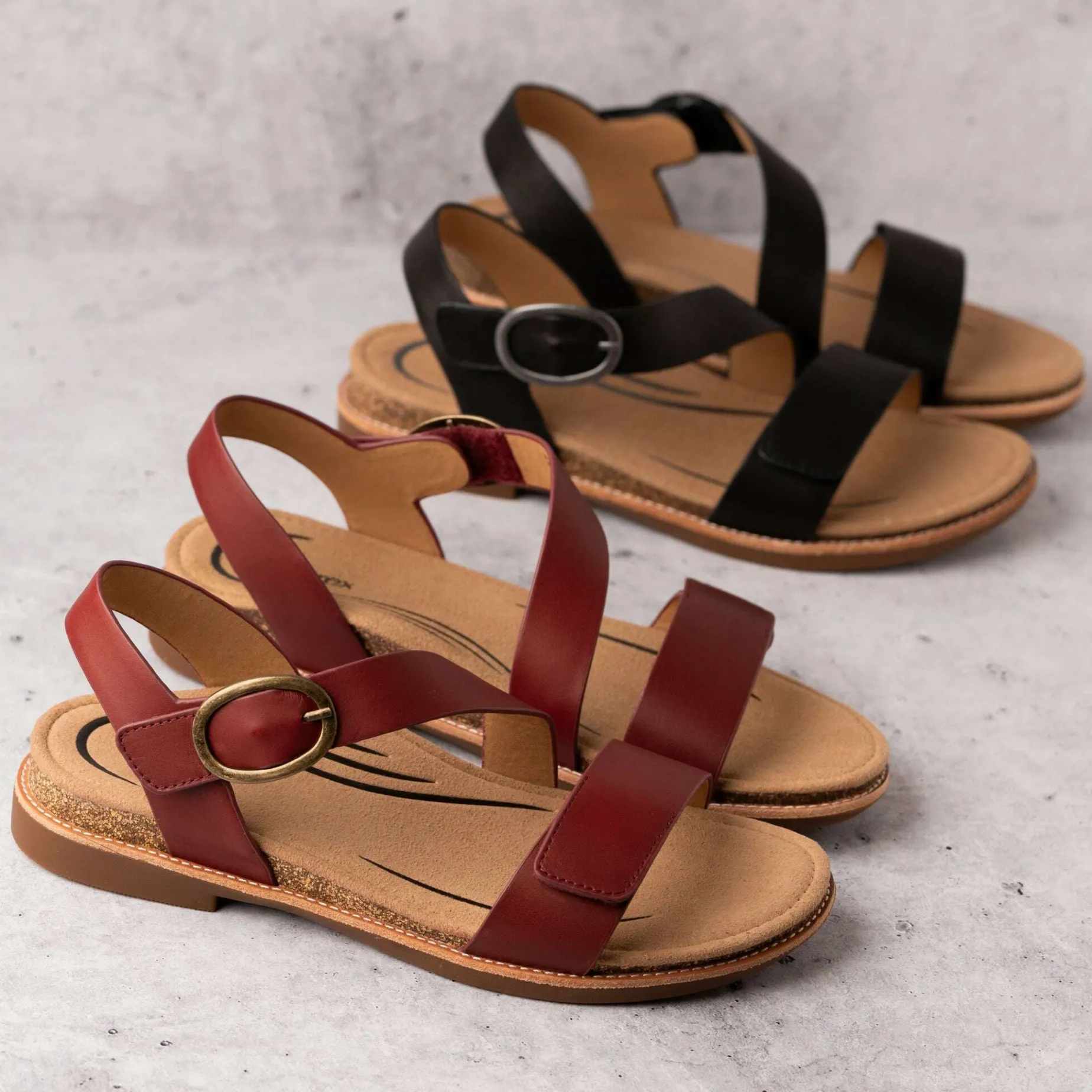 aetrex__tamara_arch_suppo_0.webp Aetrex - Tamara Arch Support Adjustable Sandal in Black & Red Leather
