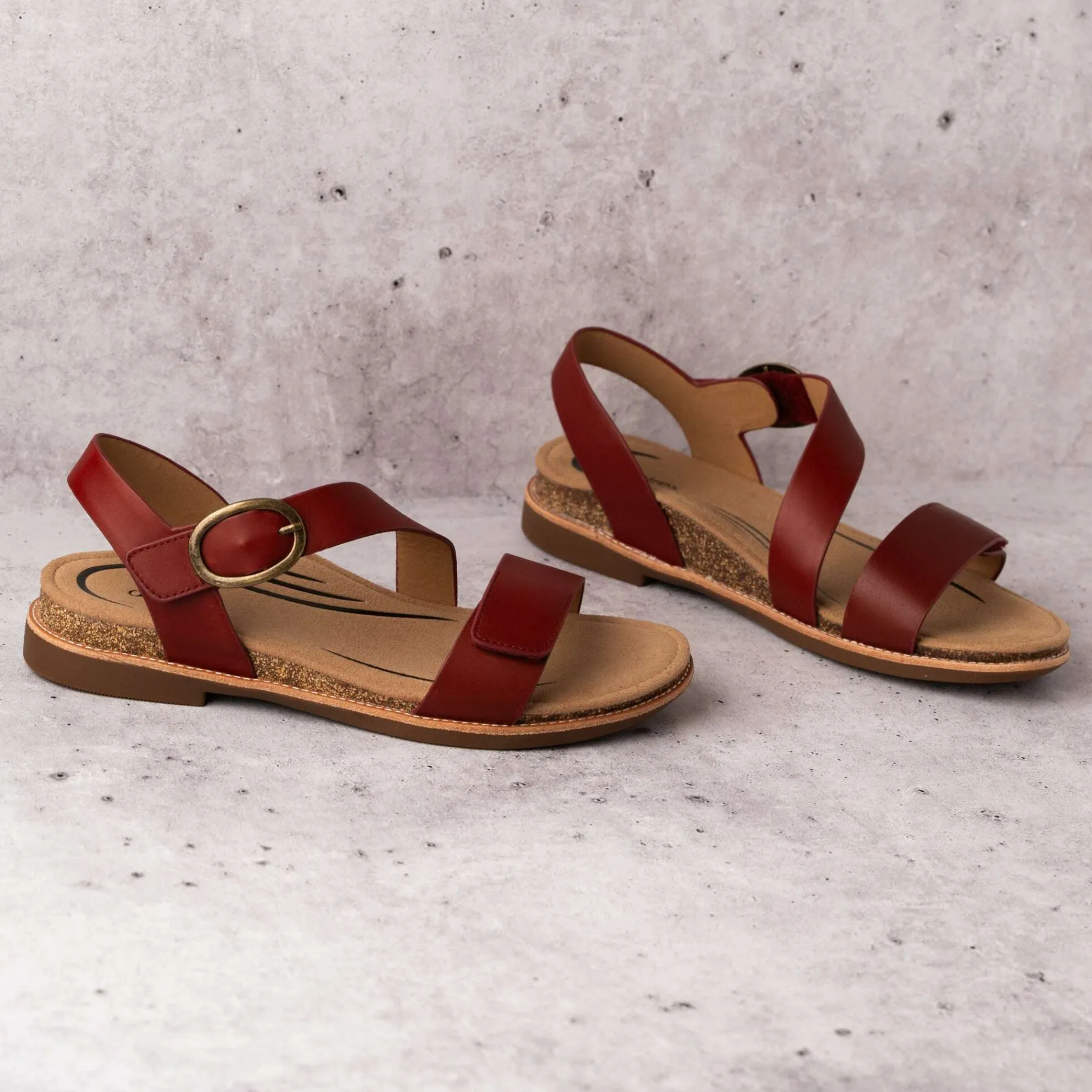 aetrex__tamara_arch_suppo_1.webp Aetrex - Tamara Arch Support Adjustable Sandal in Black & Red Leather