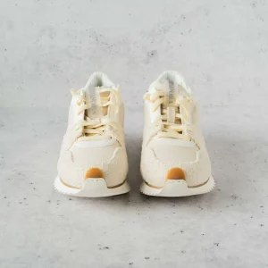Andia Fora - Ruffle