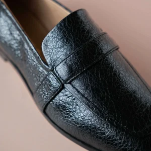 Andre Assous - Cedar - White Gold & Black Crackle