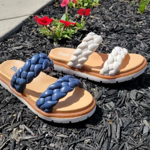 Børn - Freesia Braided Leather Flat Sandal in Blue