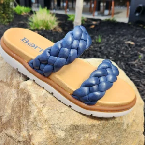 Børn - Freesia Braided Leather Flat Sandal in Blue