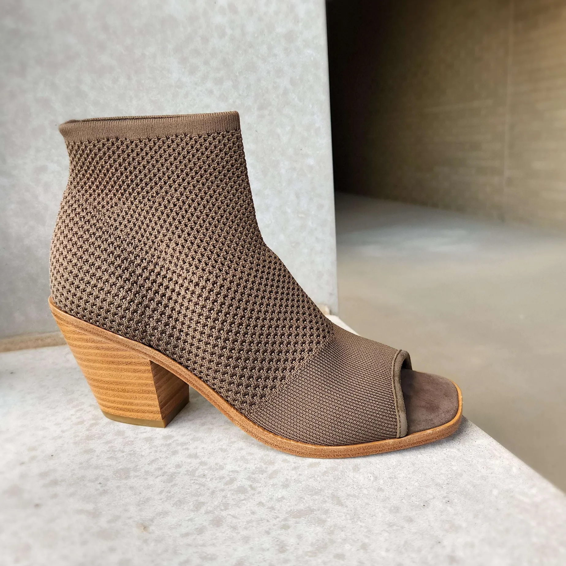 eileen_fisher__ark_stretc_2.webp Eileen Fisher - Ark Stretchy Black Peep Toe Bootie