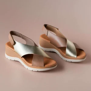 ERIC MICHAEL - Elena Leather Wedge Platform Sandal