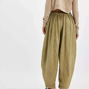 FREE PEOPLE - High Road Solid Barrel Pant - Python