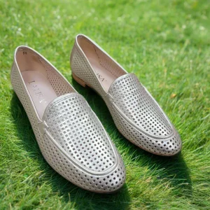 LA LISA - Platino Perforated Loafer