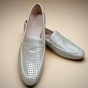 LA LISA - Platino Perforated Loafer
