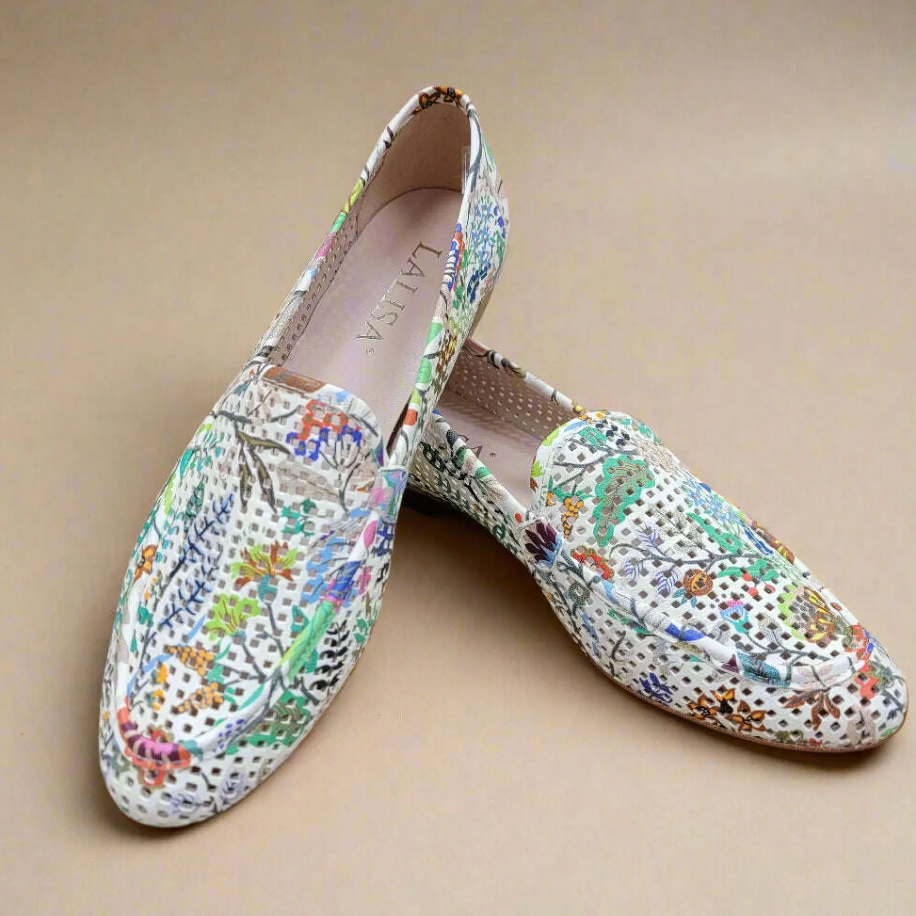lalisa____white_floral_2.webp LALISA - 245112-904 - White Floral