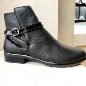 Naot - Briza Flat Leather Ankle Boot
