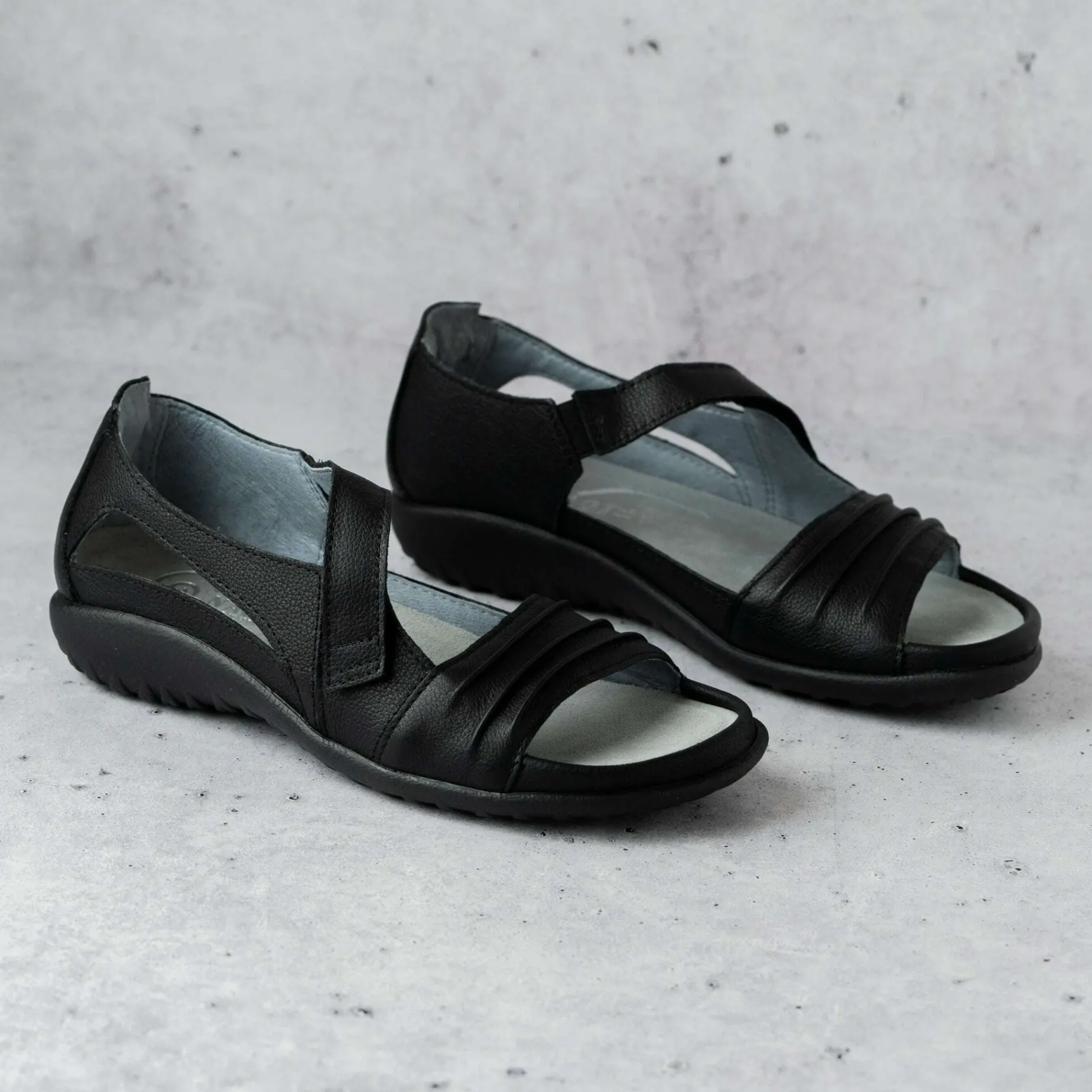 naot__papaki__black_leath_0.webp NAOT - Papaki - Black Leather