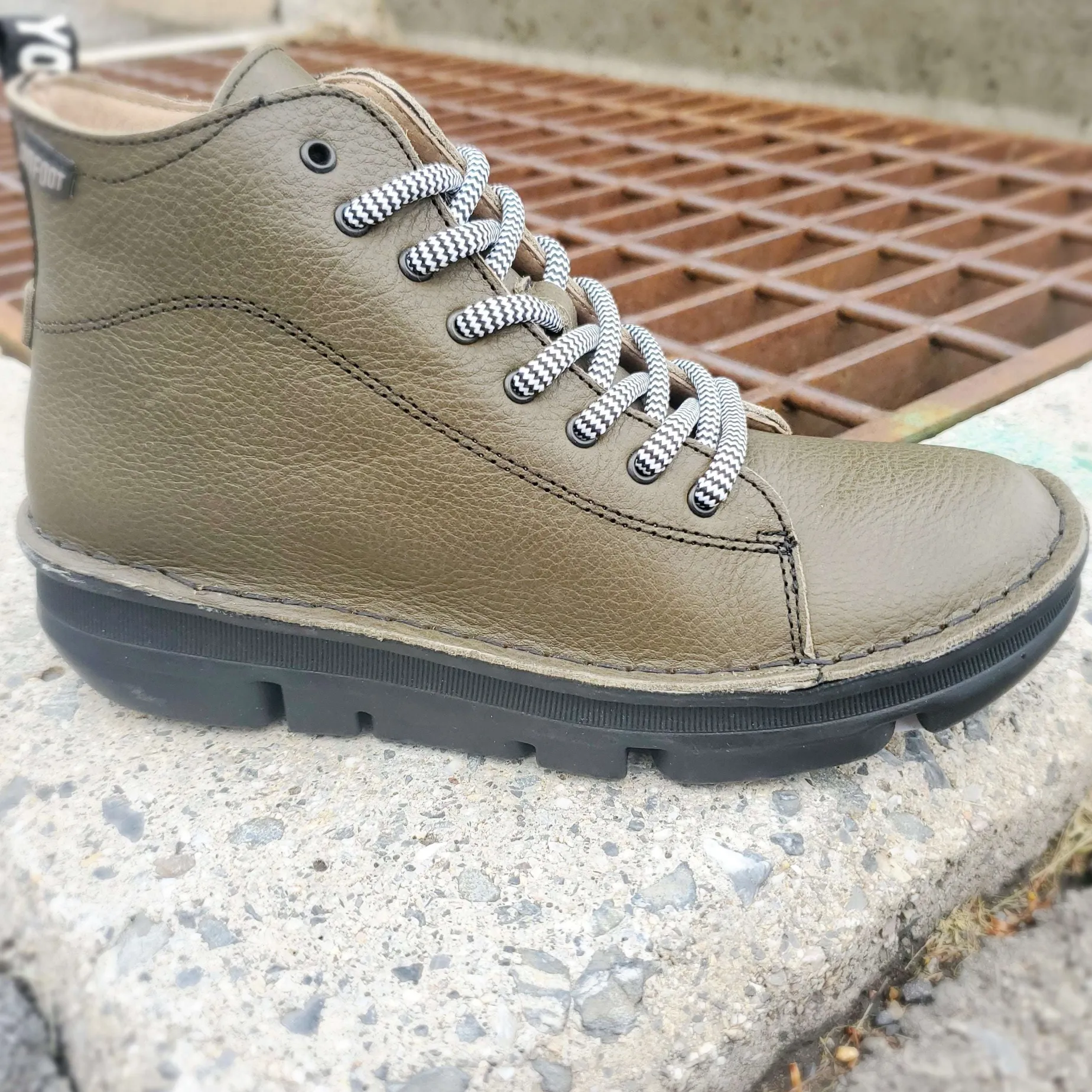 on_foot___2.webp On Foot - 29602