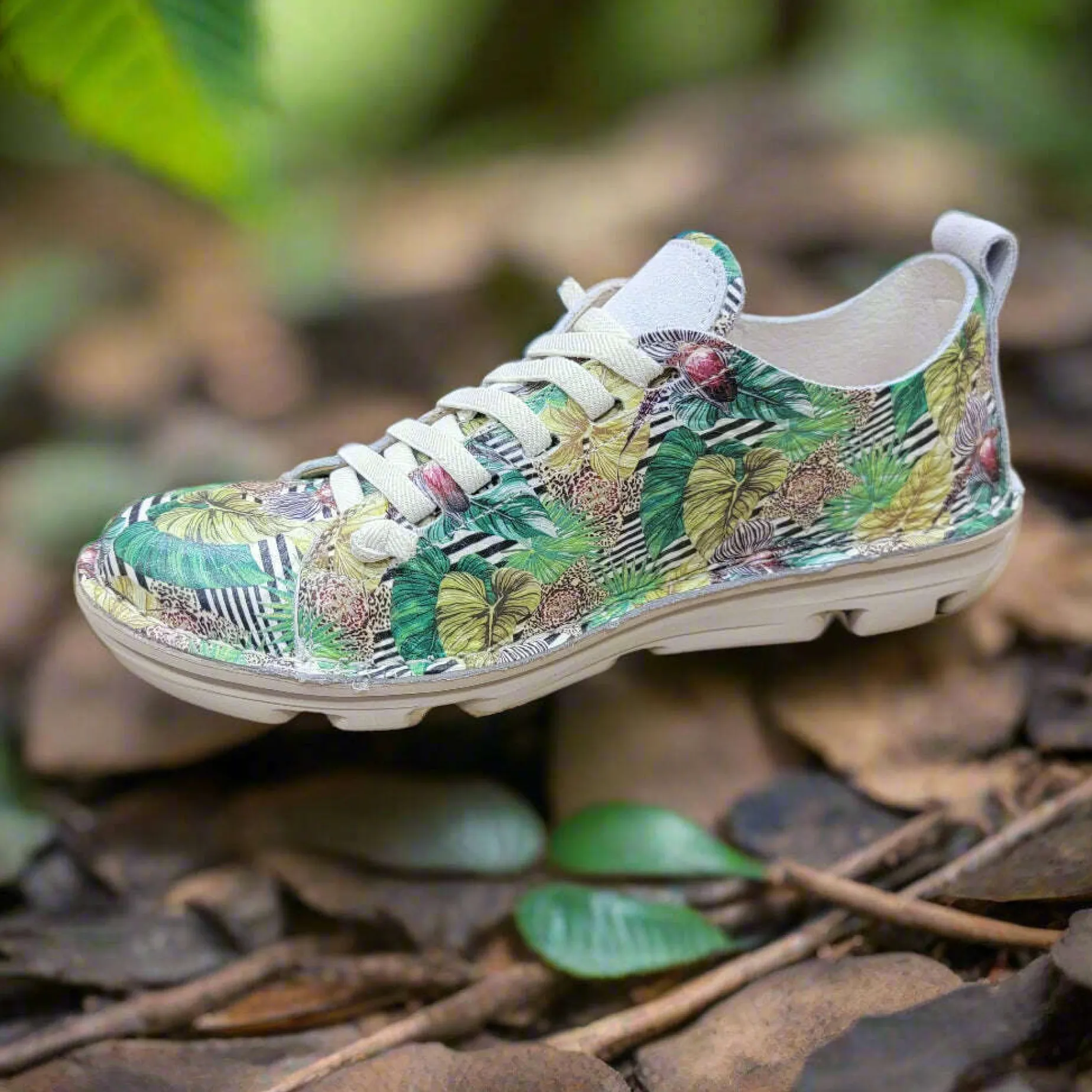 on_foot__aurora__botanica_1.webp ON FOOT - AURORA - BOTANICA