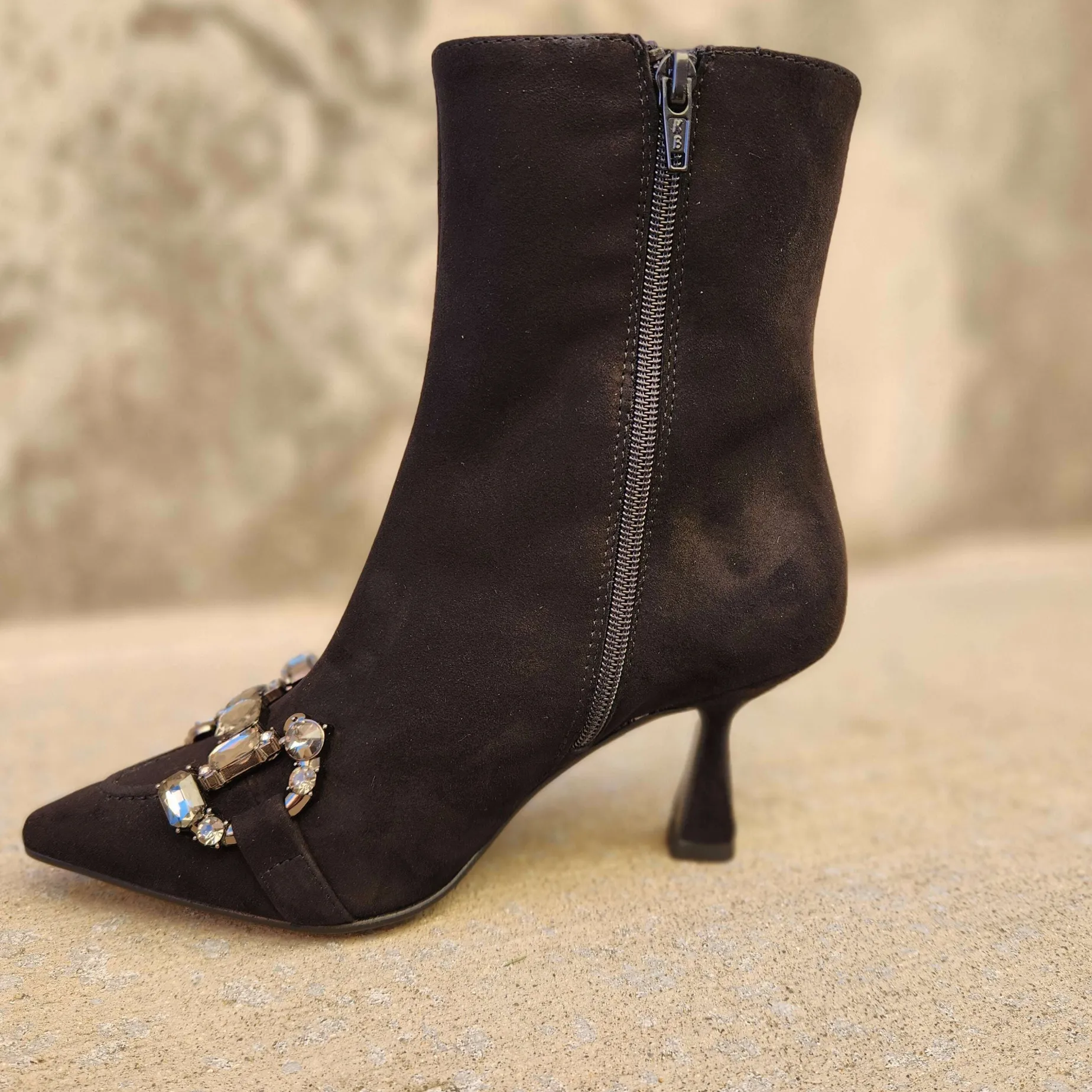 pedro_anton__black_suede__2.webp Pedro Anton - Black Suede Bootie
