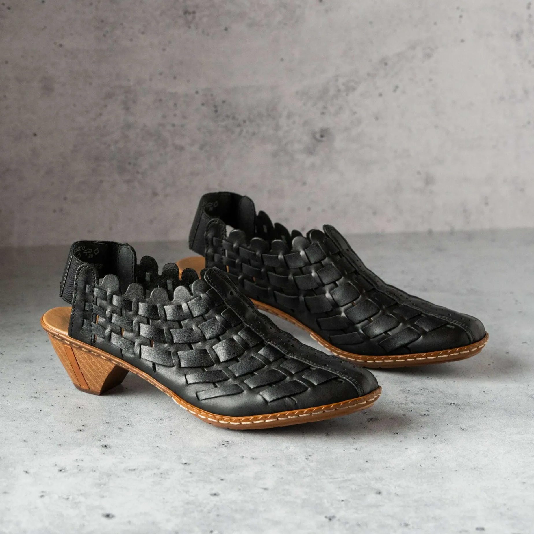 rieker__sina__black_amp_w_0.webp Rieker - Sina - Black & Woven Grey