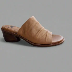 Söfft - Chrissie Leather Slide Sandal