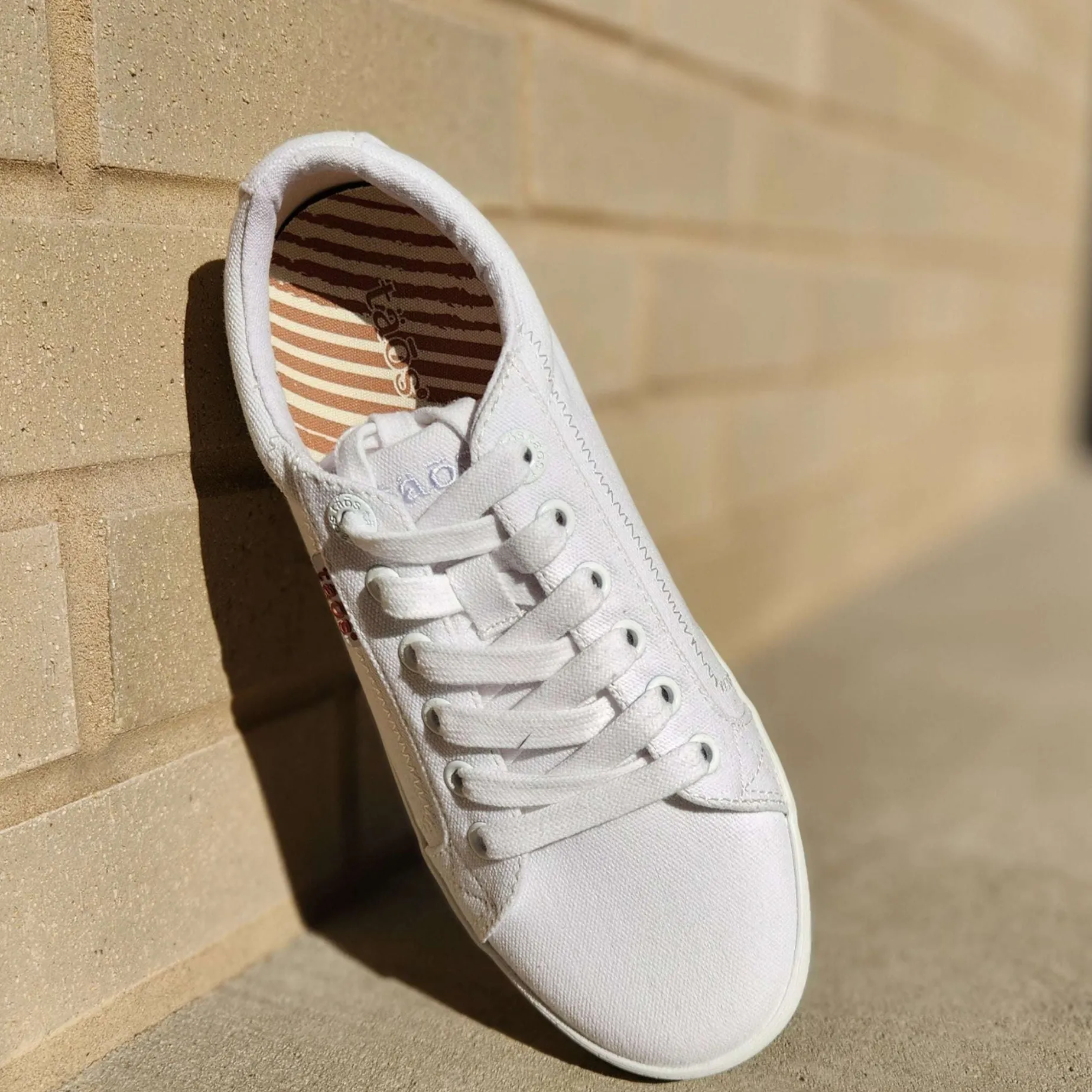 taos__start_white_canvas__1.webp Taos - Start White Canvas Sneaker