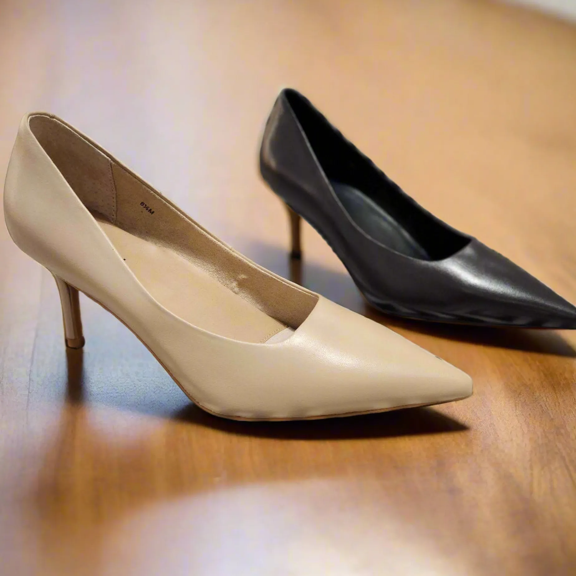 vaneli__dorcet_pointed_to_0.webp VANELi - Dorcet Pointed Toe High Heel Leather Pump