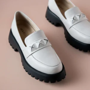 Vaneli - Zofie Cream Lug Sole Loafers